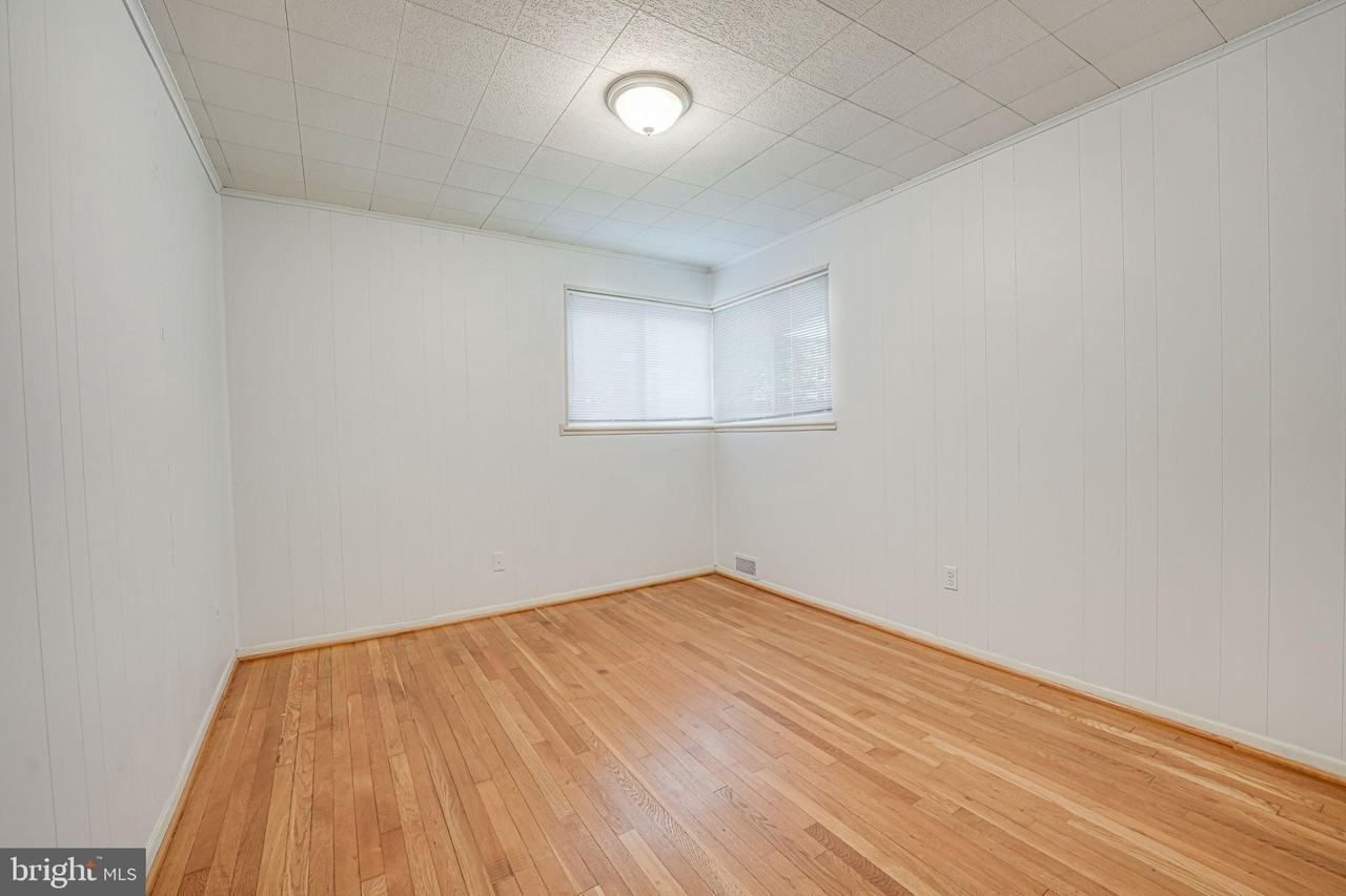 8218 Roanoke Ave #1 - Photo 5 of 25