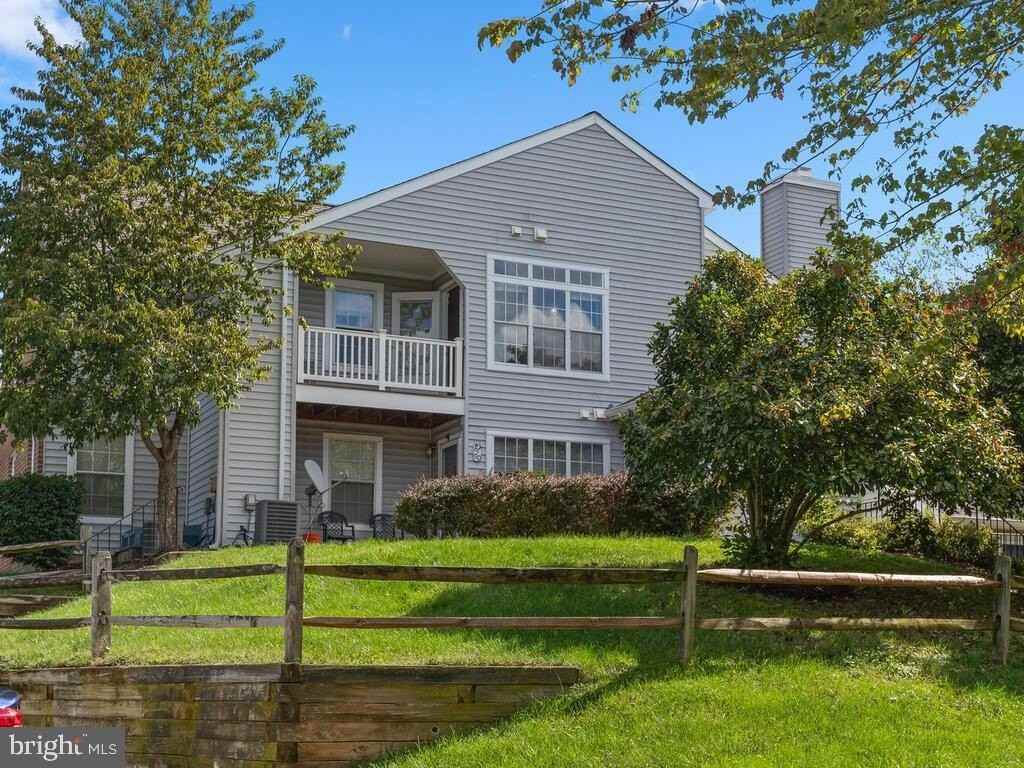 8792 Grasmere Ct - Photo 3 of 31