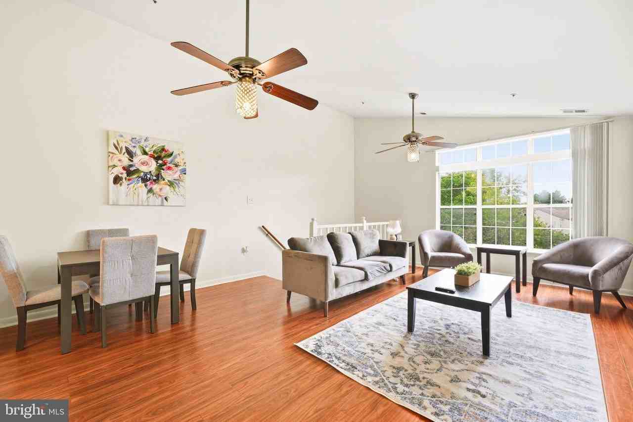 8792 Grasmere Ct - Photo 7 of 31