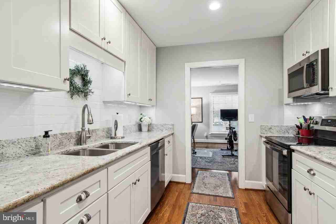 9518 Quail Hollow Dr #702 - Photo 6 of 26
