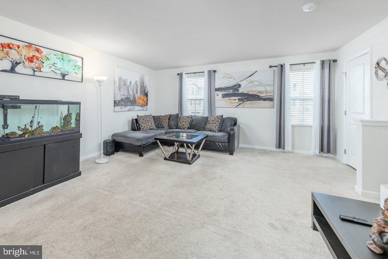 6 Burr St - Photo 6 of 18