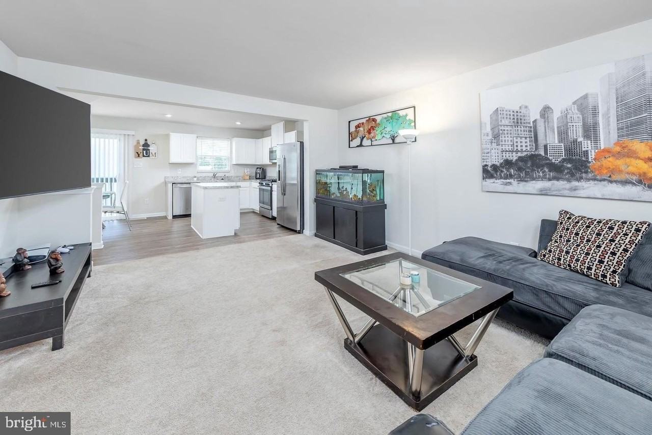 6 Burr St - Photo 7 of 18