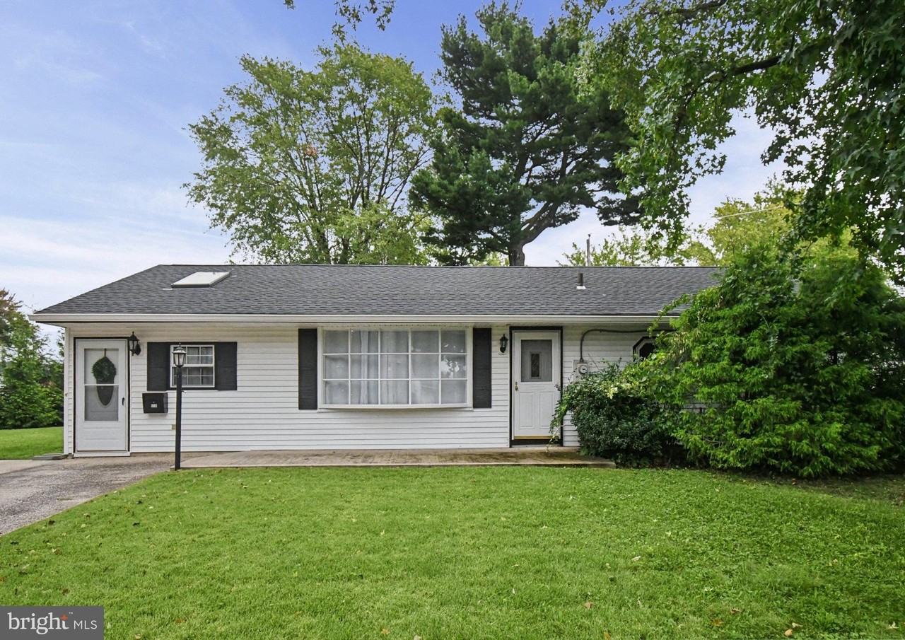 110 Lebbie Ln - Photo 2 of 36