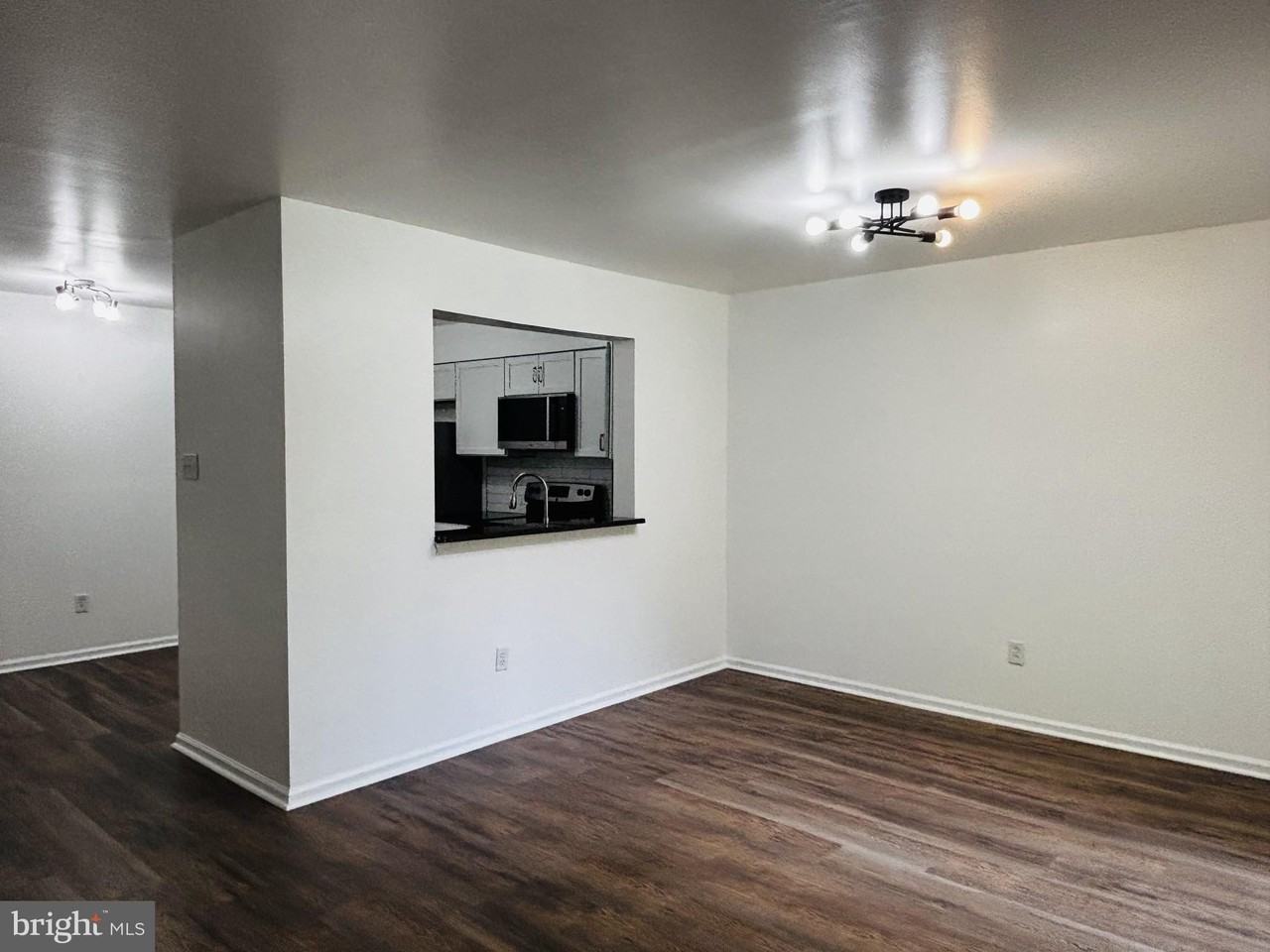 184 Victoria Ct - Photo 4 of 25