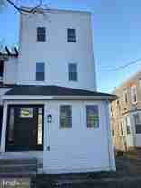 402 Colwyn Ave - Photo 1 of 1