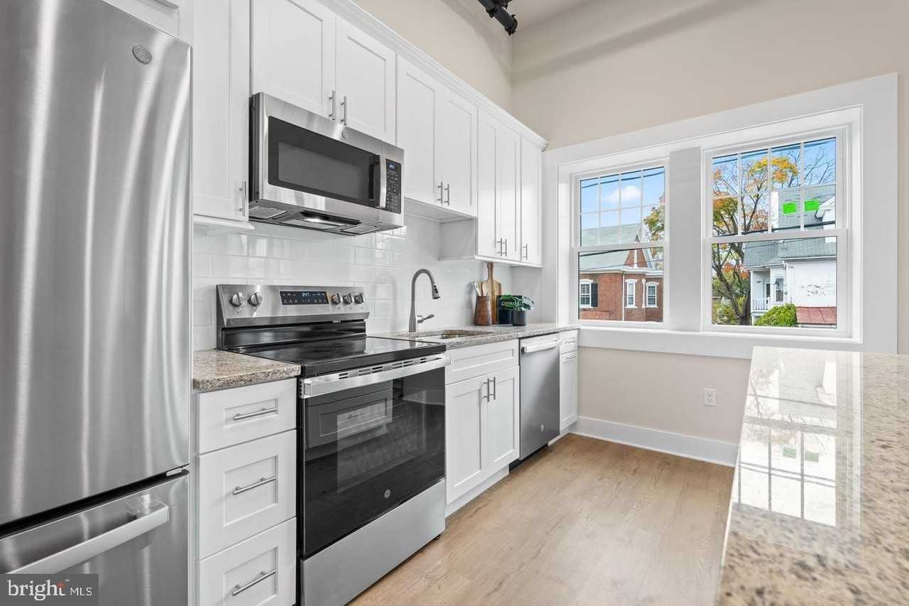 30 W Broad St #2 - Photo 3 of 32