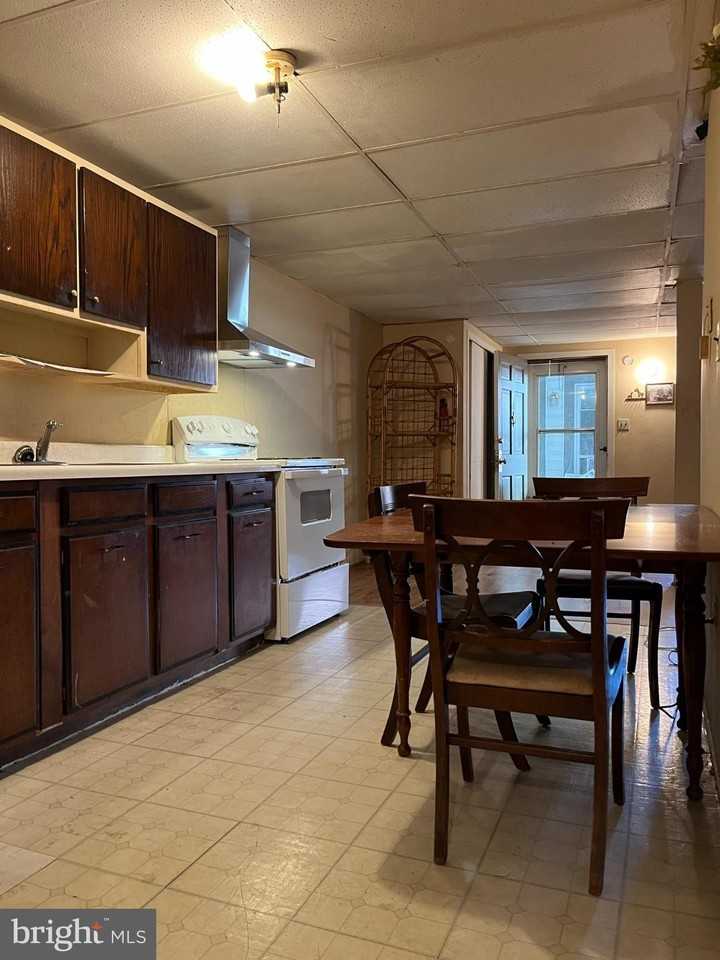 129 E High St #A - Photo 6 of 12