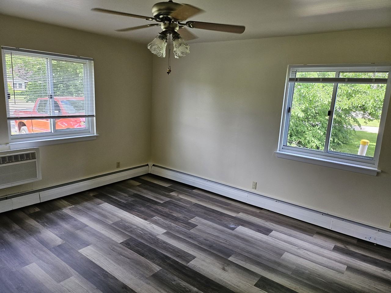 313 E Market St #31 - Photo 4 of 15