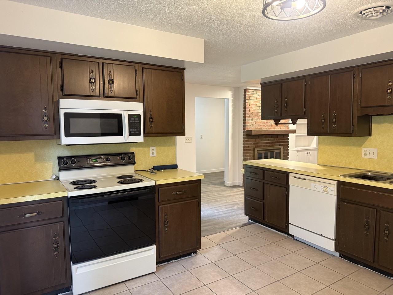 12616 Stellhorn Rd #1 - Photo 5 of 13