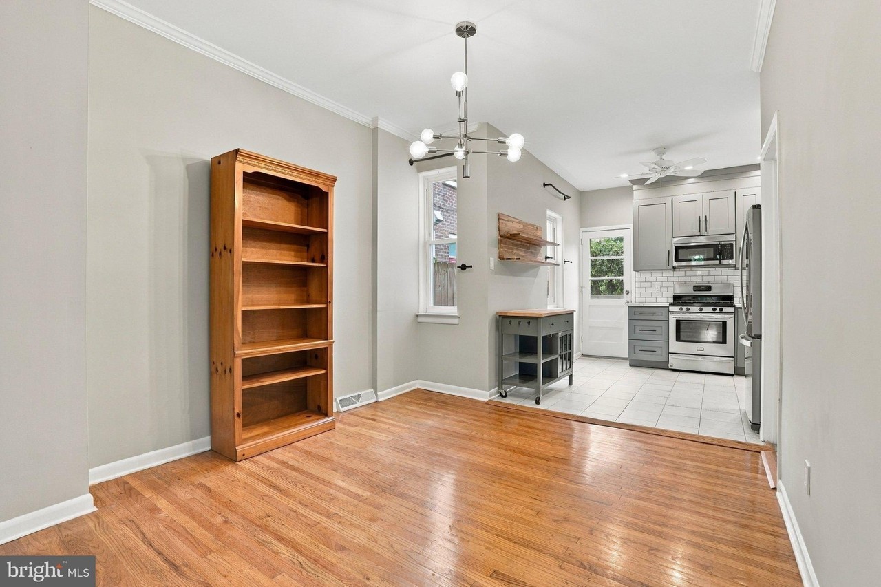 2207 Memphis St - Photo 4 of 15