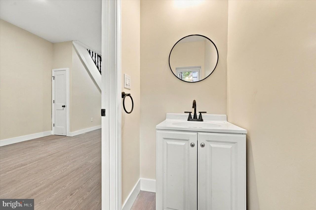 66 W Manheim St - Photo 7 of 20