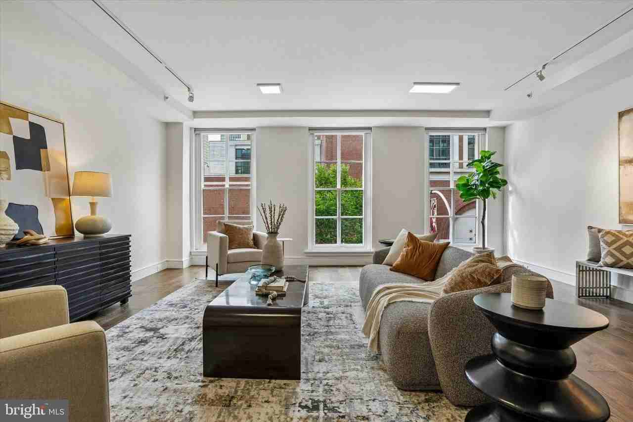 233 Chestnut St #3 - Photo 4 of 27