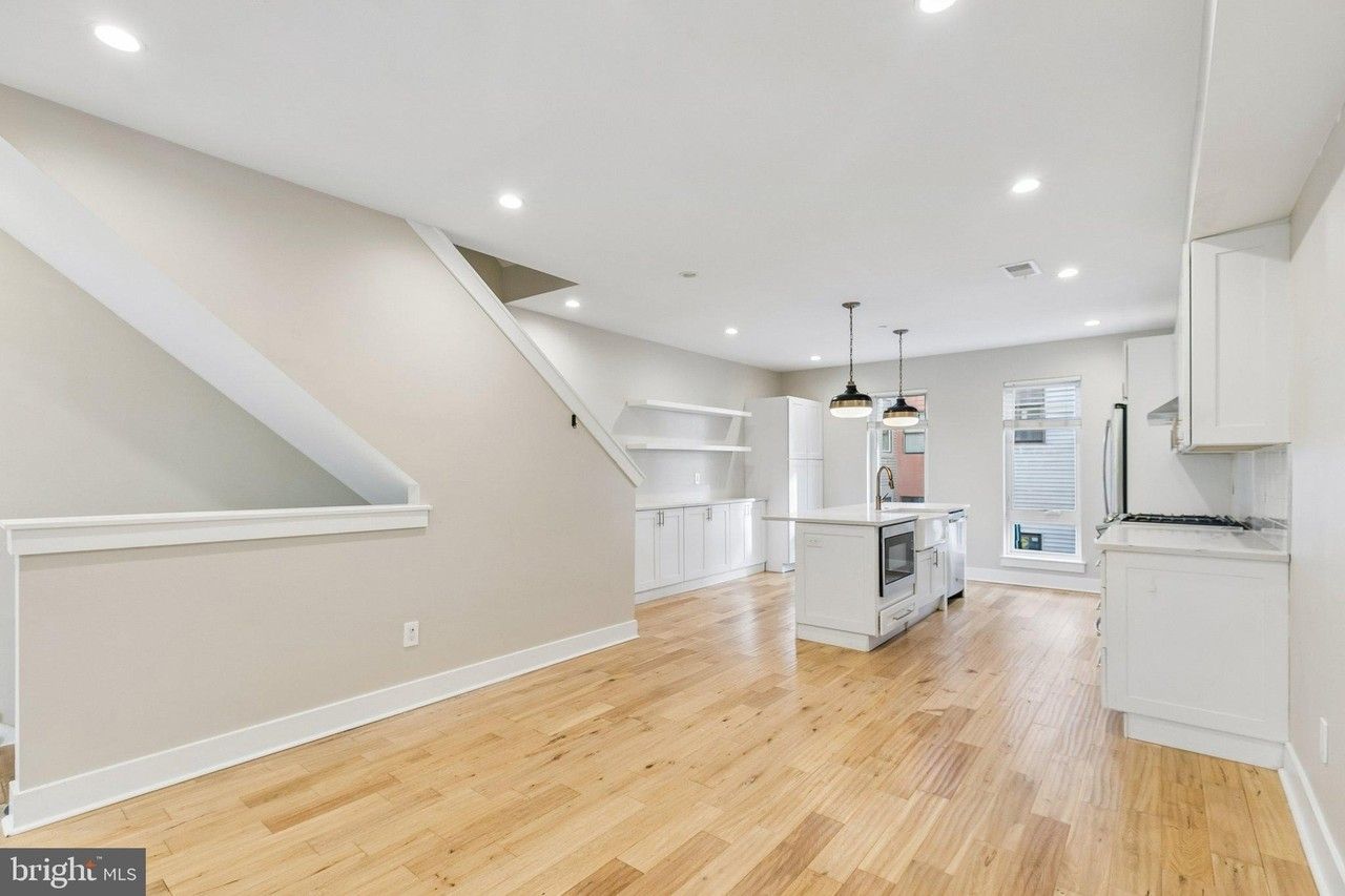 1811 Blair St - Photo 3 of 45