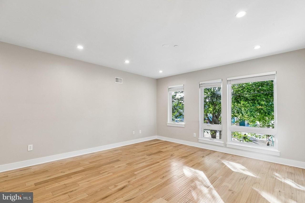1811 Blair St - Photo 7 of 45