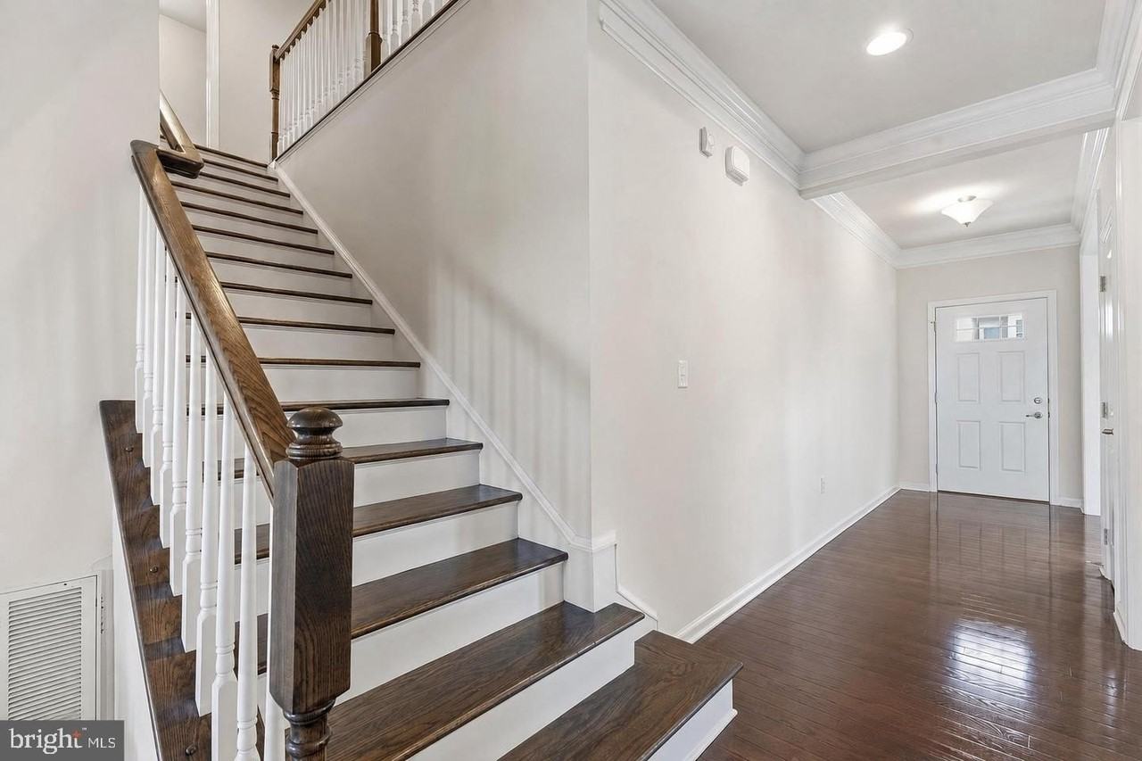1623 Fowler Ridge Ct - Photo 4 of 28