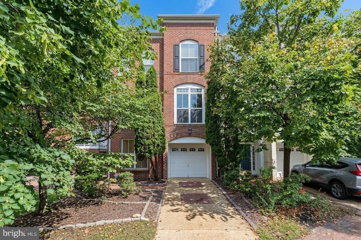 5256 Bessley Pl - Photo 3 of 50