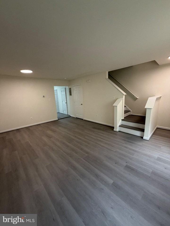 2888 Fall Oaks Pl - Photo 2 of 11