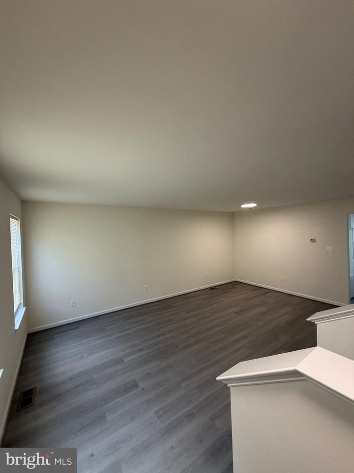 2888 Fall Oaks Pl - Photo 3 of 11