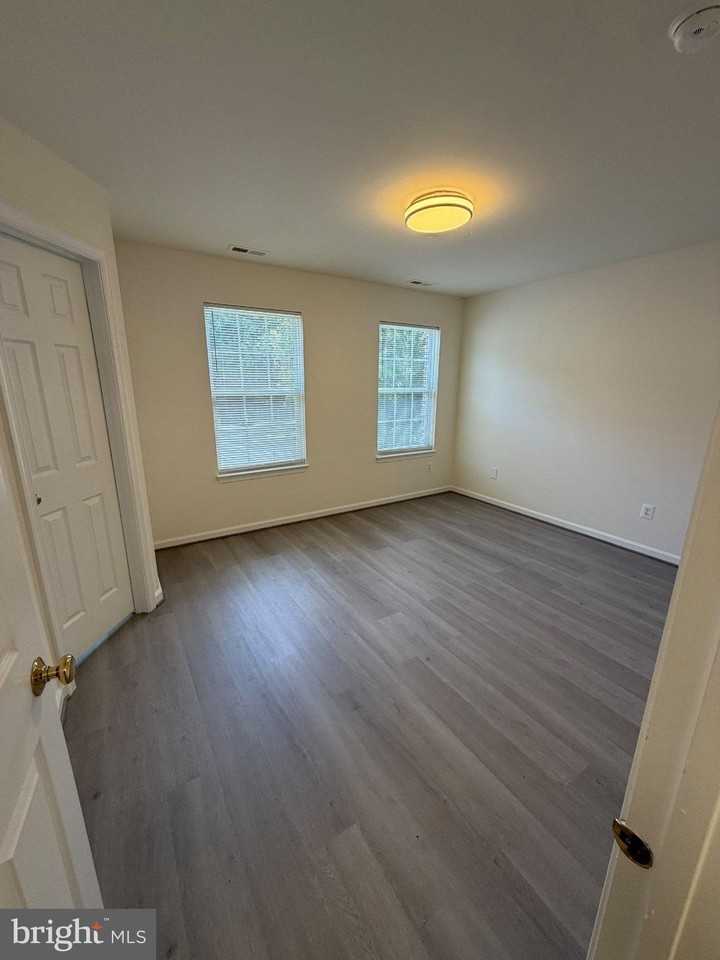 2888 Fall Oaks Pl - Photo 5 of 11