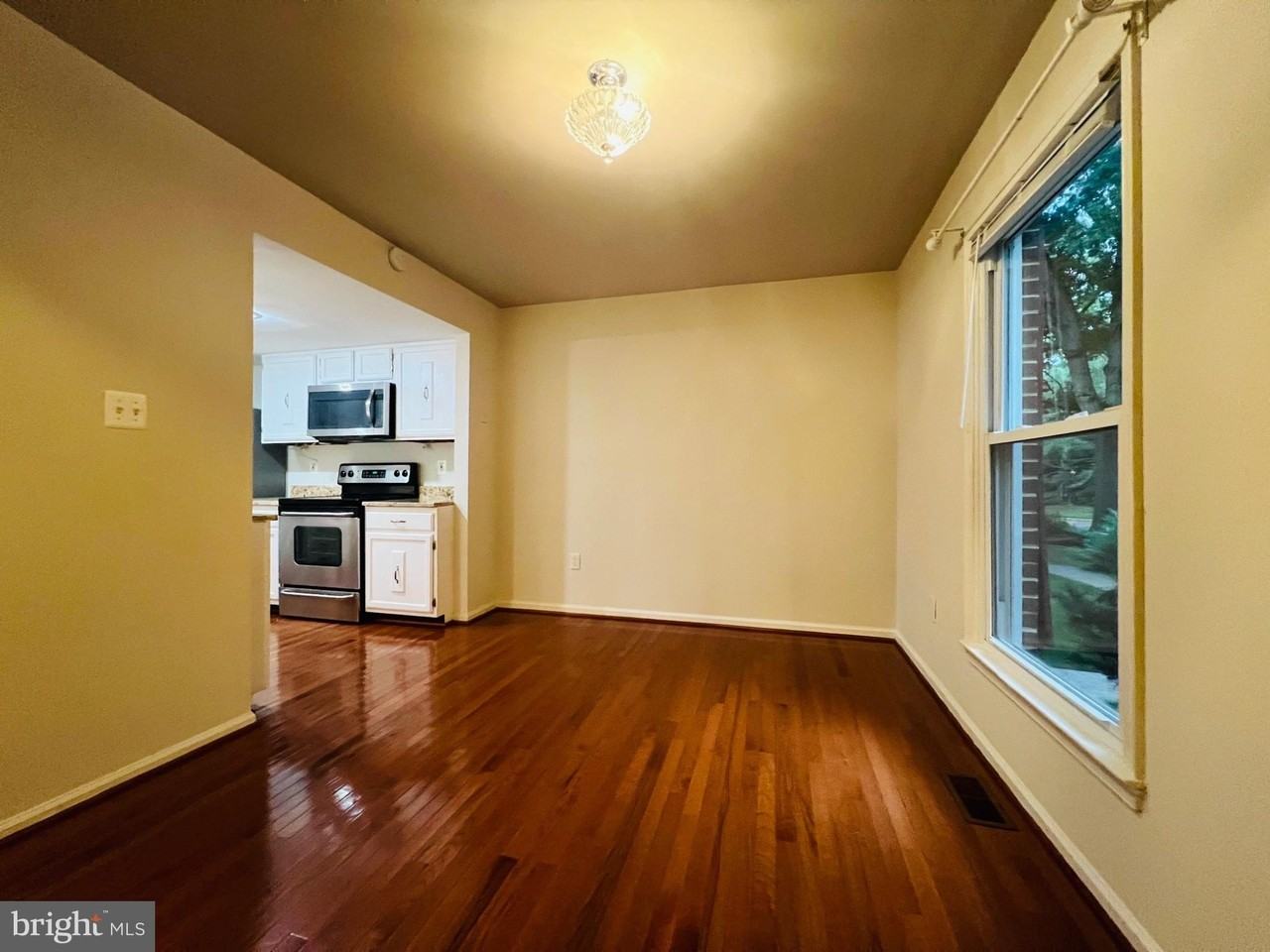 6279 Kerrydale Dr - Photo 3 of 18