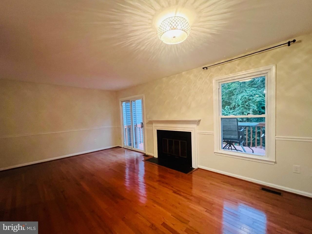 6279 Kerrydale Dr - Photo 4 of 18