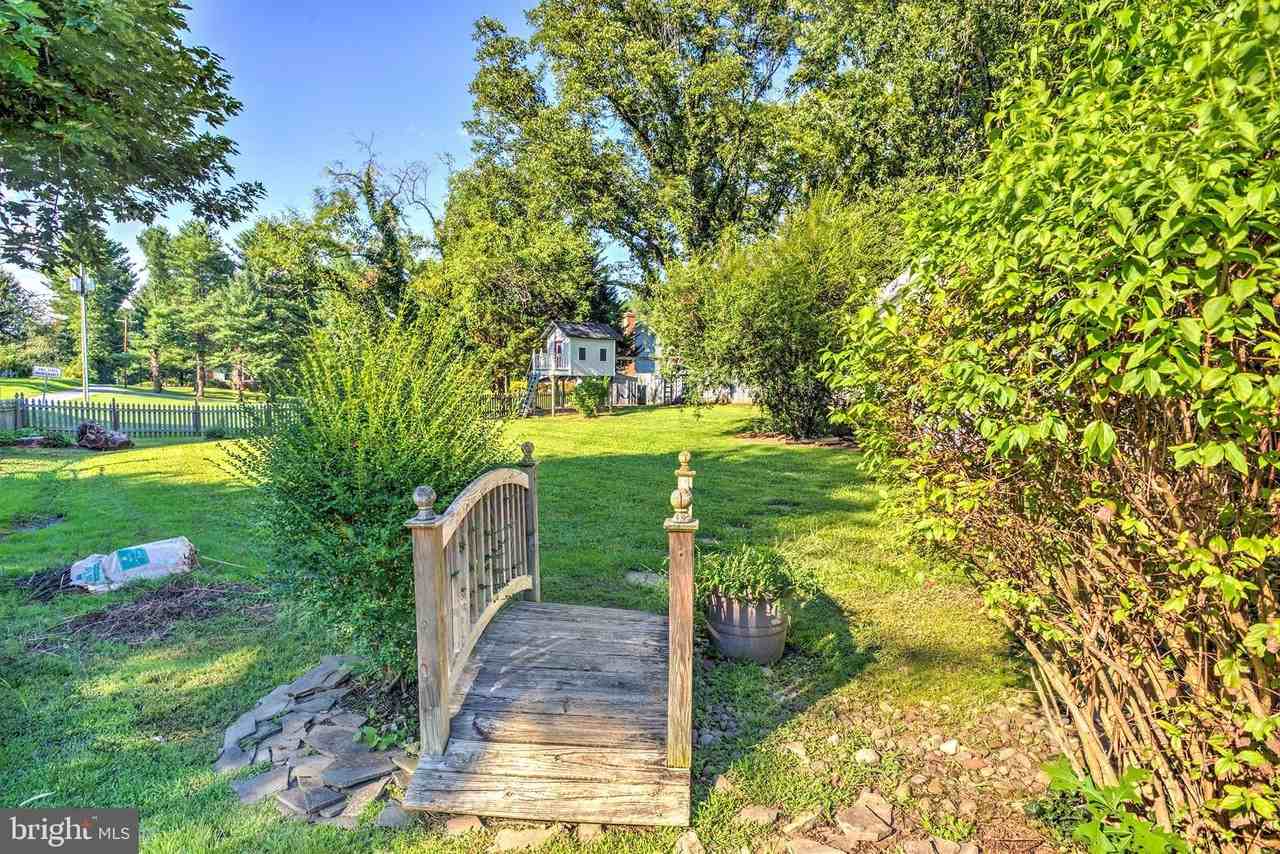 303 E Colonial Hwy - Photo 3 of 36