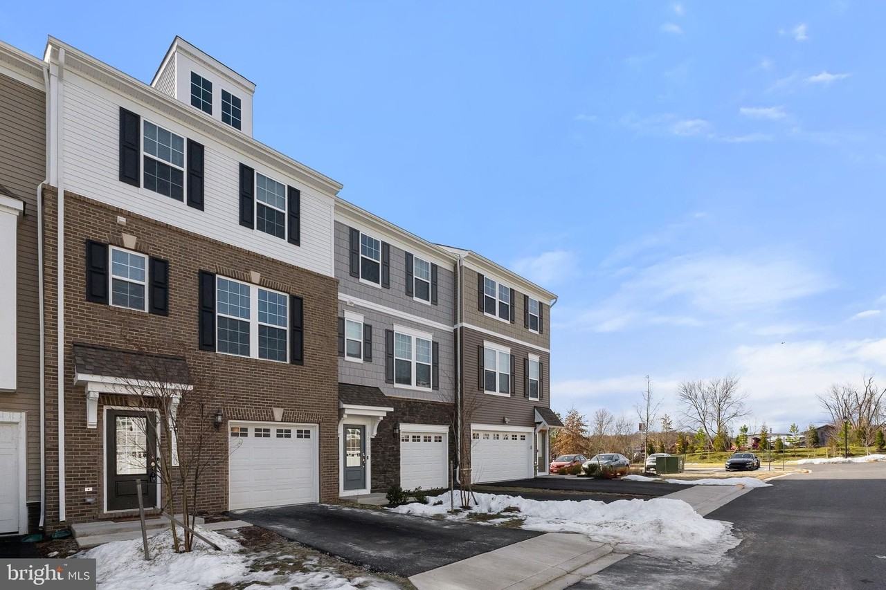 10510 Hinton Way - Photo 3 of 37