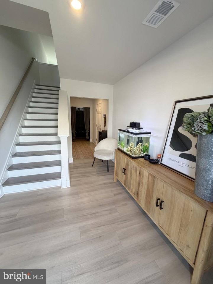 10510 Hinton Way - Photo 4 of 37