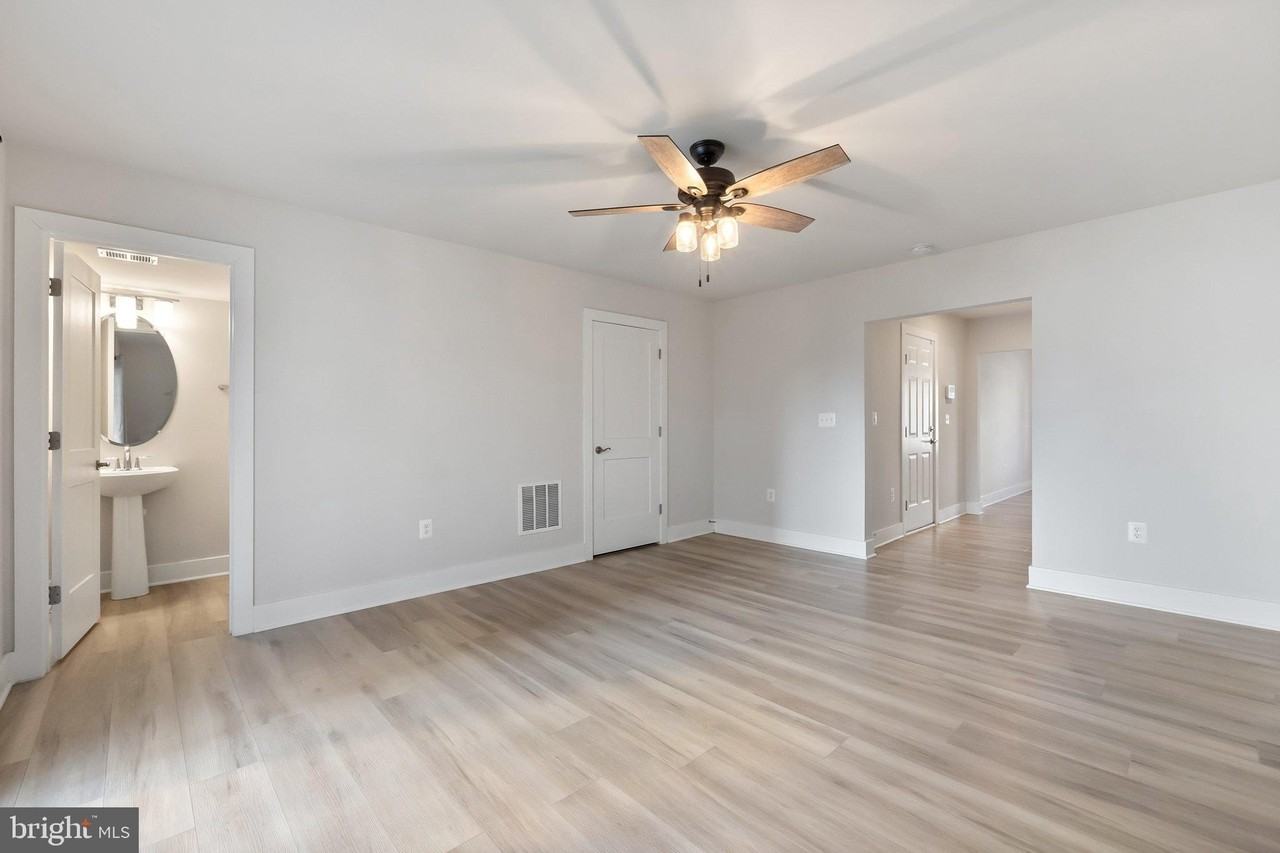 10510 Hinton Way - Photo 5 of 37