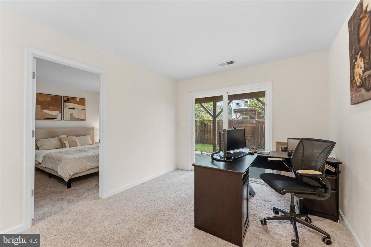 8194 Maude Ln - Photo 4 of 42