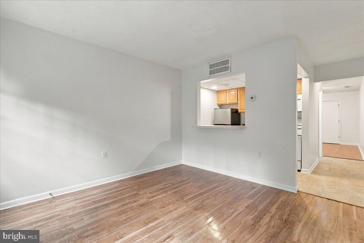 116 N Indian Aly #101 - Photo 4 of 17