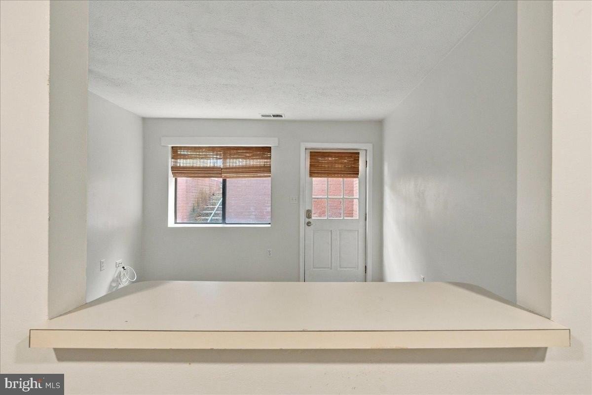116 N Indian Aly #101 - Photo 7 of 17