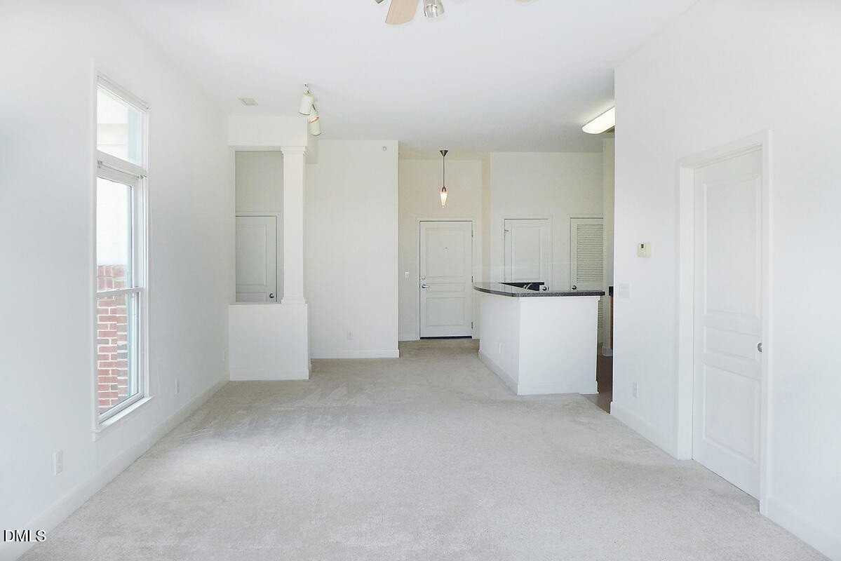 500 Market St #301 - Photo 3 of 18
