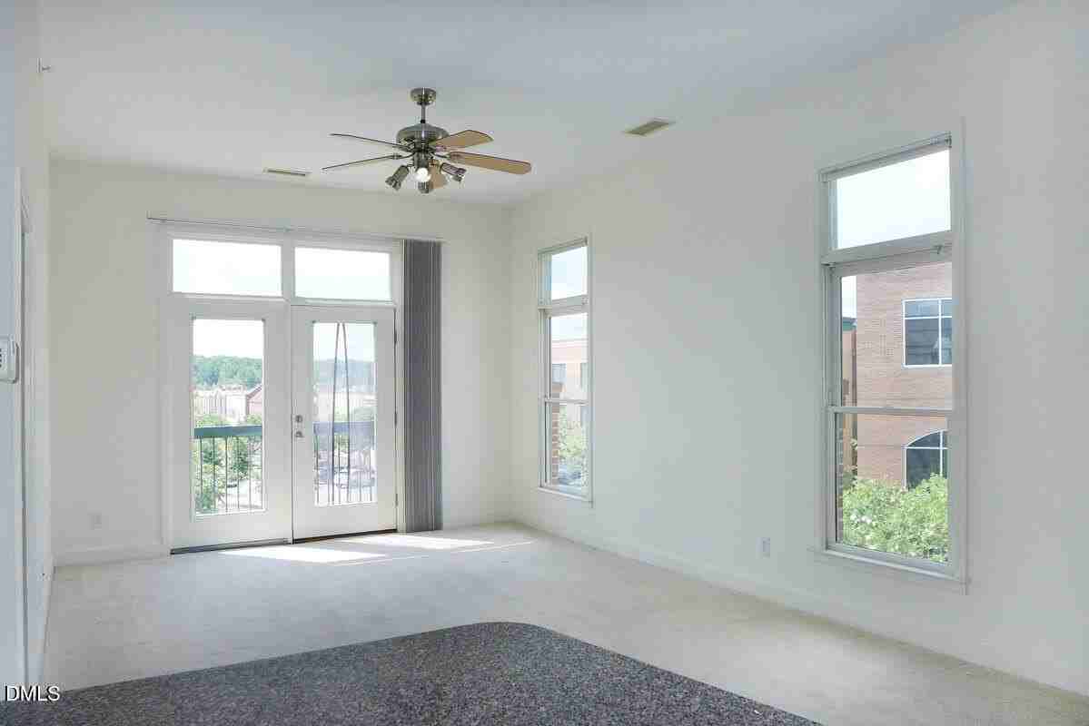 500 Market St #301 - Photo 4 of 18