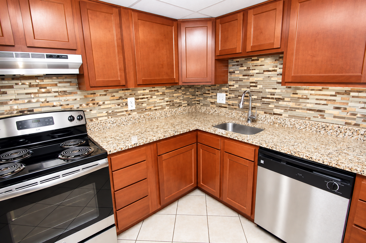 500 HOODRIDGE DRIVEAPT 506 #506 - Photo 3 of 14