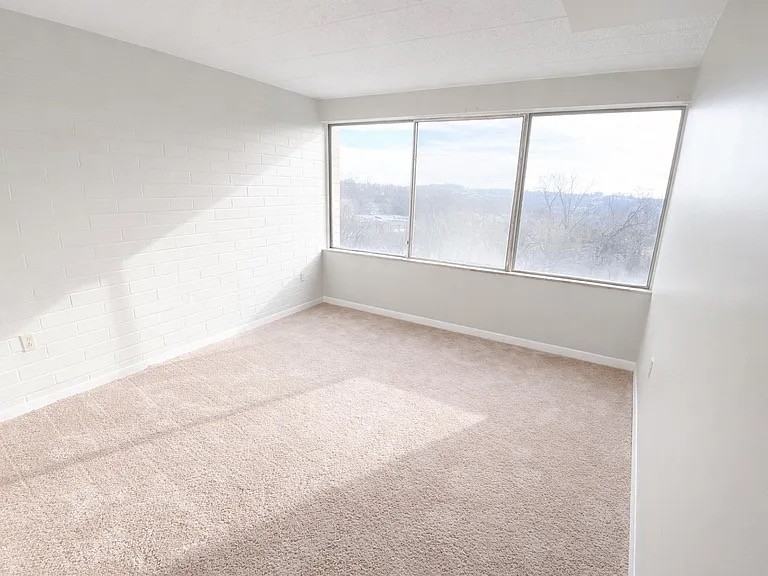 500 HOODRIDGE DRIVEAPT 506 #506 - Photo 5 of 14