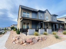 featured image of 714 W Claystone Dr