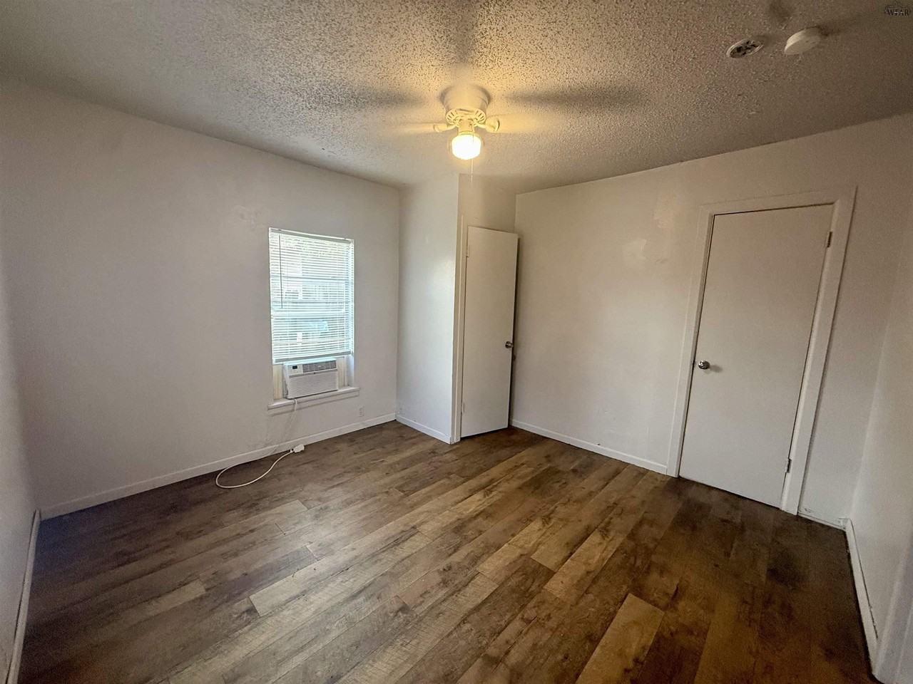 1019 Roosevelt St - Photo 4 of 18