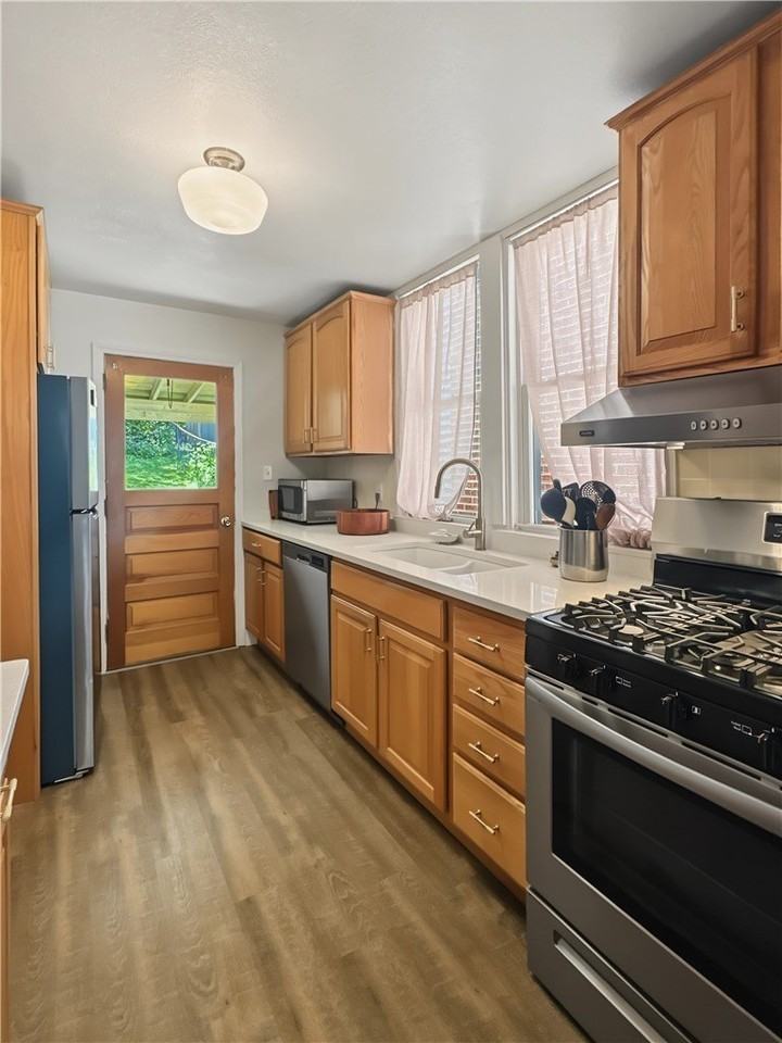2904 Brentwood Ave - Photo 6 of 15