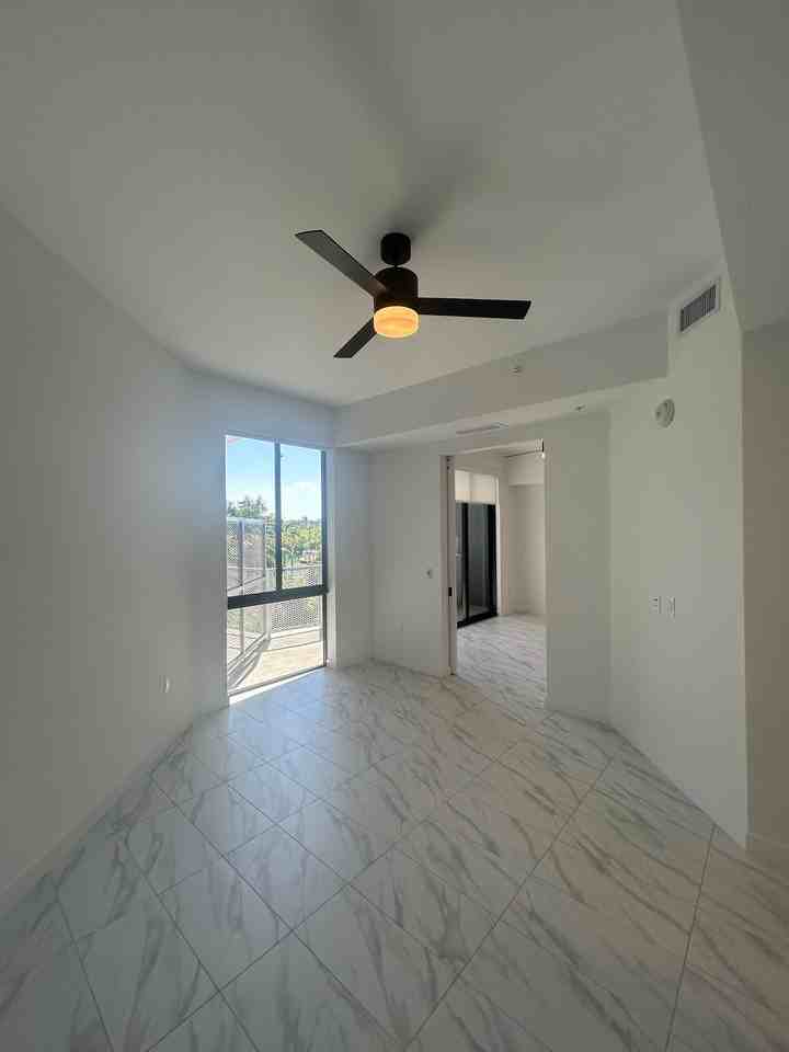 2240 Northeast 171 Street #A1 - Photo 6 of 12