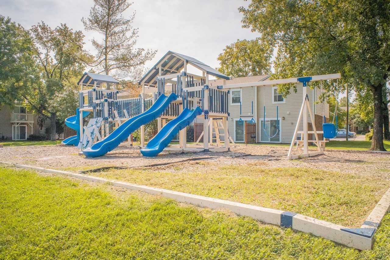 Ashley Woods Apartments - Photo 3 of 11