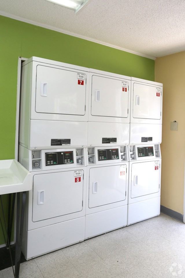 Ashley Woods Apartments - Photo 7 of 11