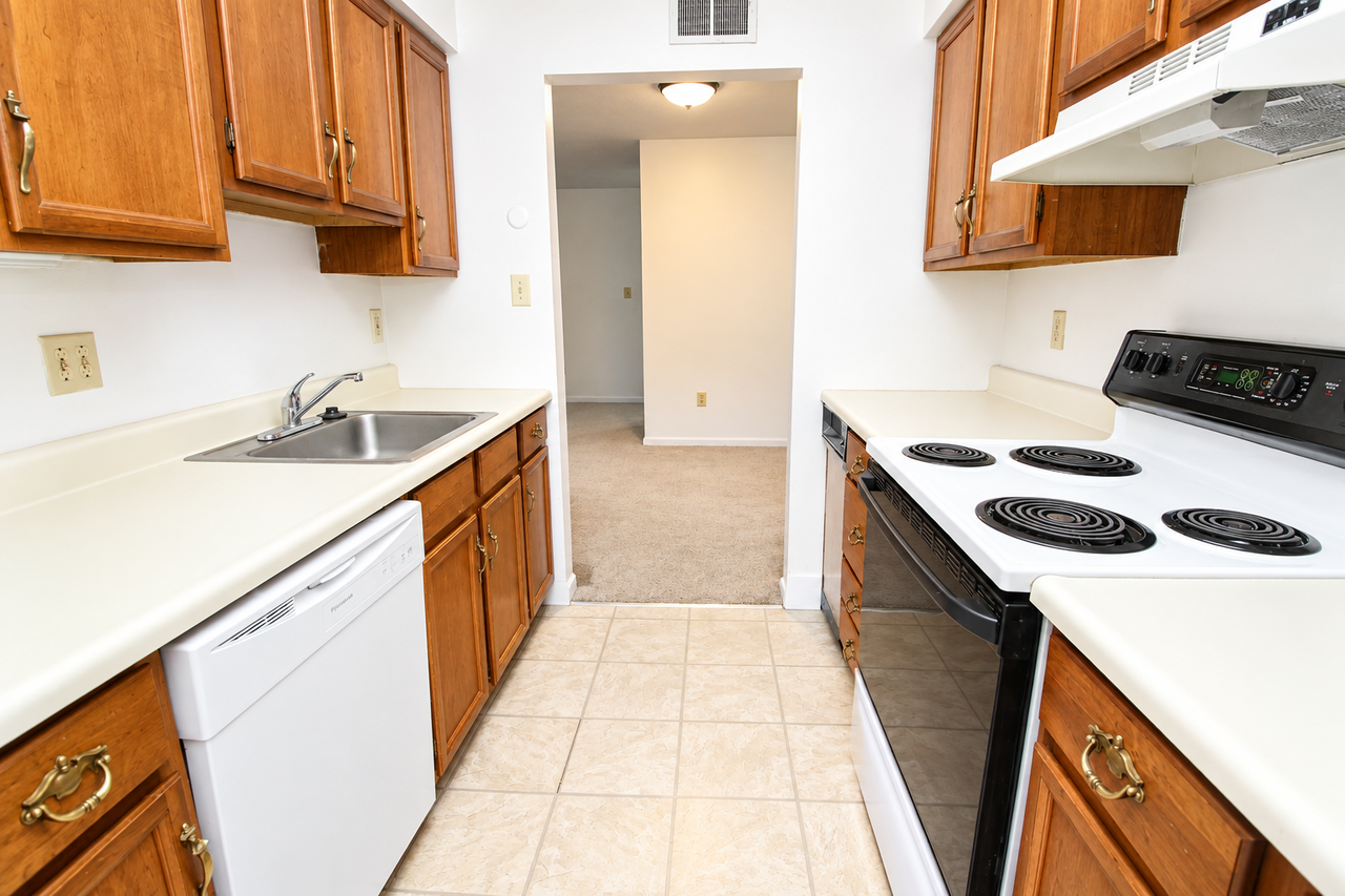 633 Orchard AvenueApt. 9 #9 - Photo 4 of 13