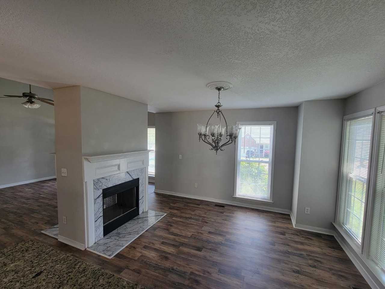 211 Zircon Ln - Photo 2 of 27