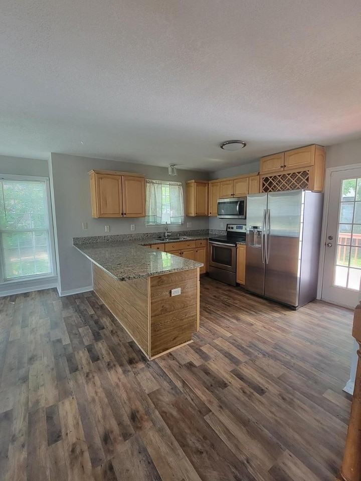 211 Zircon Ln - Photo 6 of 27