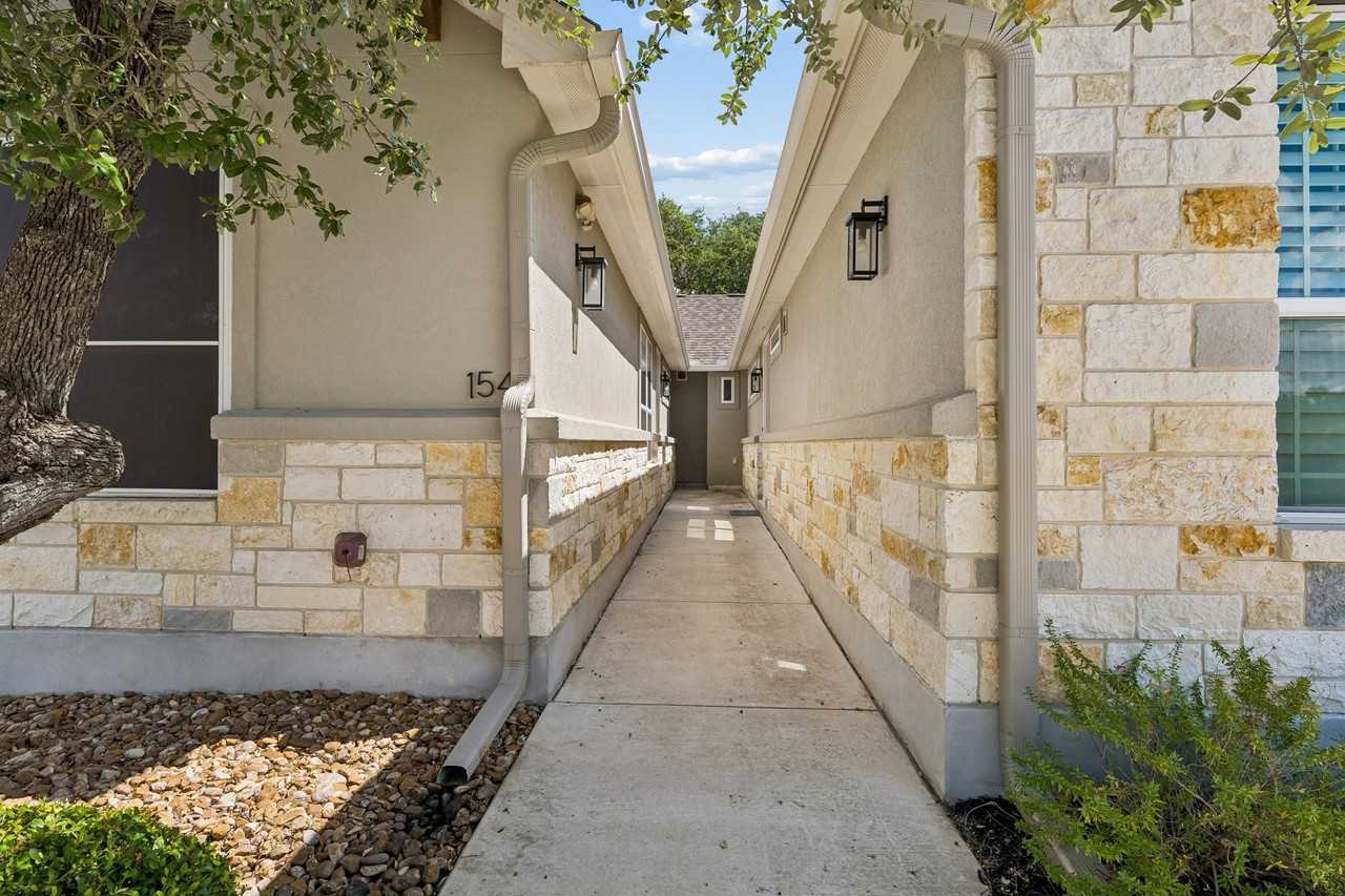 154 Magnolia Cir #1 - Photo 4 of 41