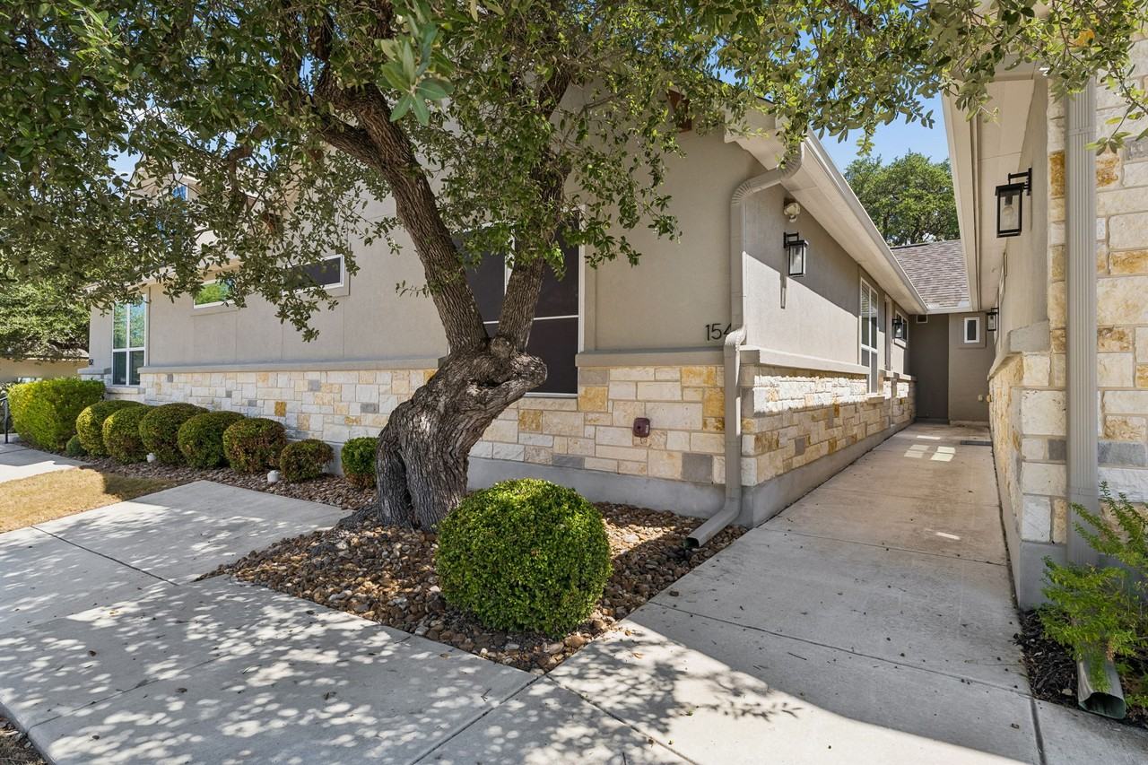 154 Magnolia Cir #1 - Photo 5 of 41