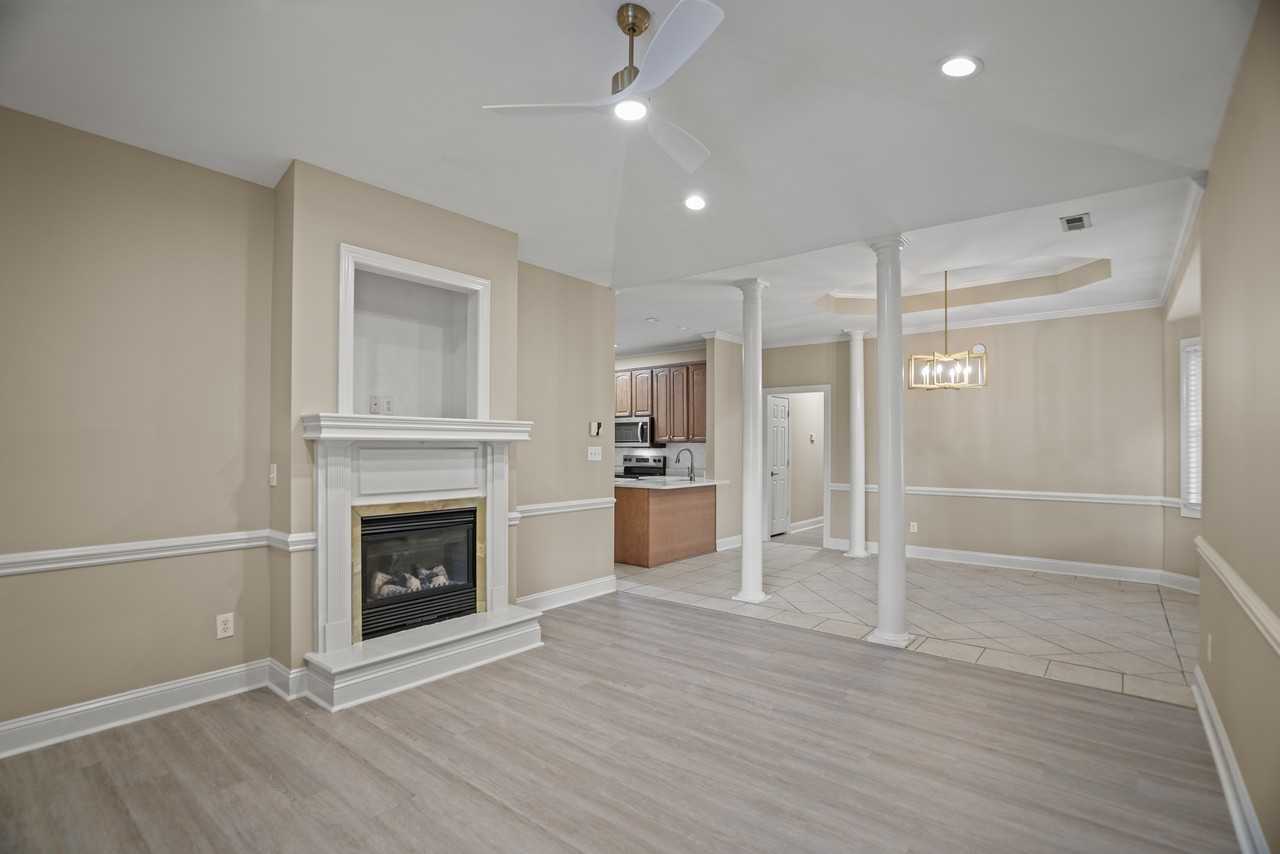 2404-B W Mccown Dr #1 - Photo 6 of 37