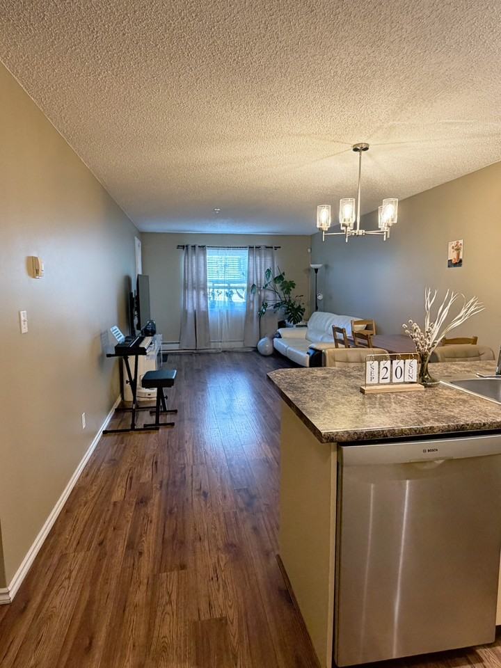 17404 64 Ave NW - Photo 5 of 10