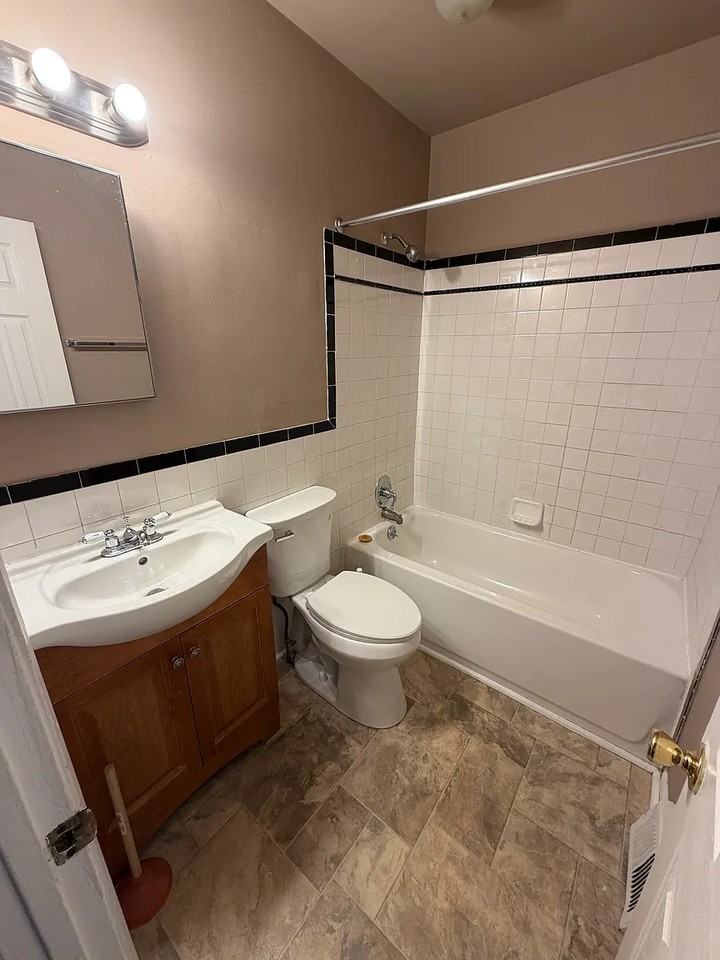 2538 Manton St #1 - Photo 6 of 10
